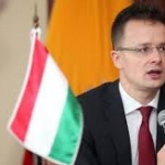Евросоюз разрешил Венгрии отсрочить эмбарго на российскую нефть, если она не передумает.